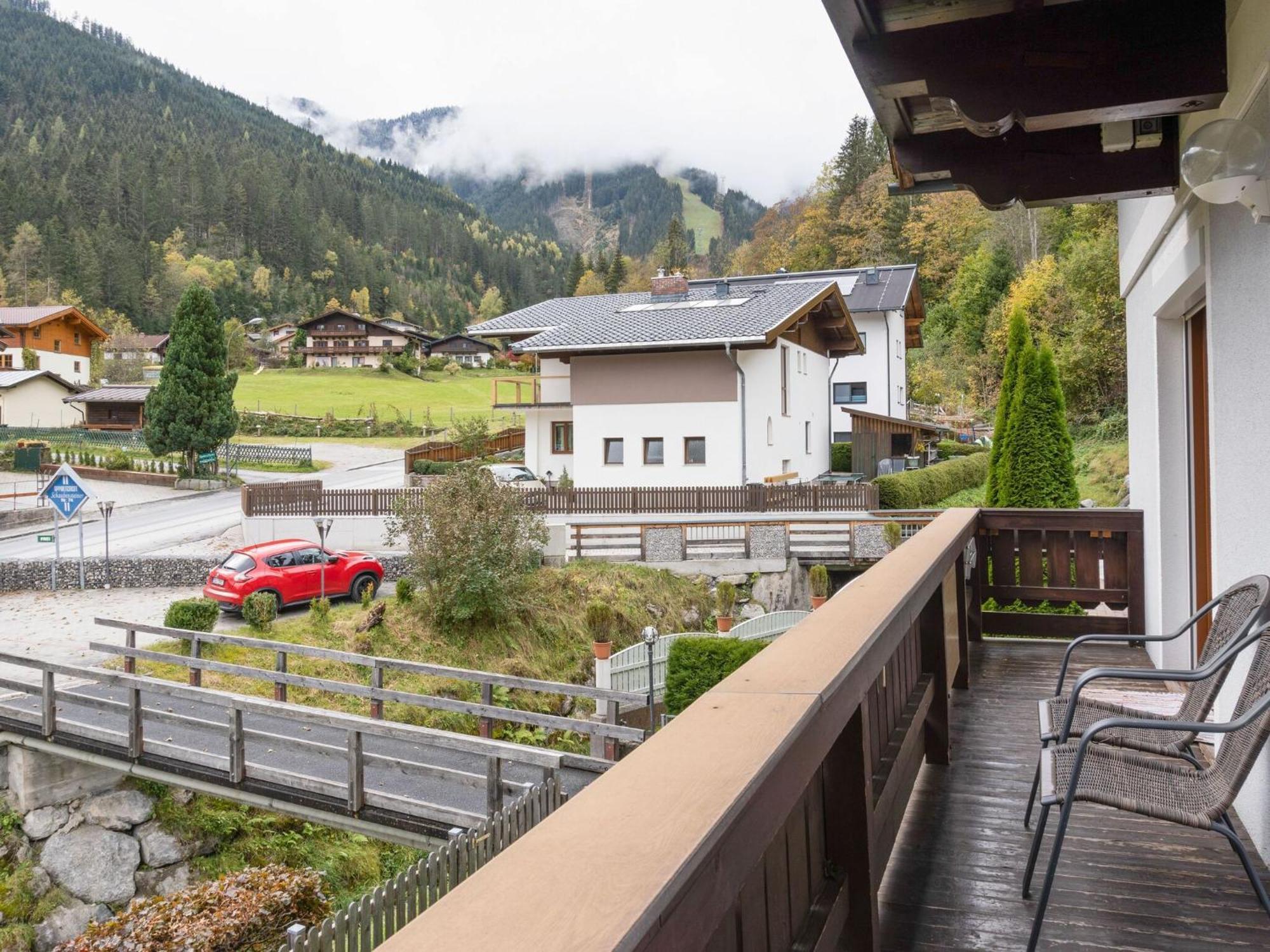 Beautiful Apartment In Zell Am See Near Ski Area Екстер'єр фото